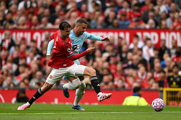 Manchester United vs Burnley Review: Kyle Walker tangles with Mason Mount resulting in a penalty that was later chalked off after a VAR check during the Premier League football match between Manchester United and Burnley at Old Trafford on August 30, 2025.