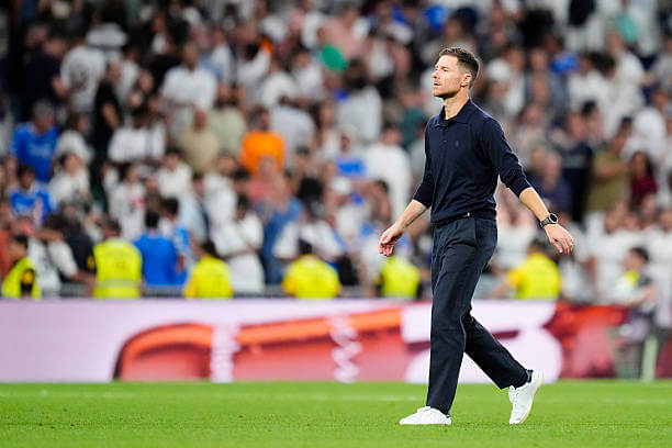 Real Madrid vs Mallorca Review: Xabi Alonso walks to congratulate his players after the La Liga match between Real Madrid and Mallorca at the Estadio Santiago Bernabeu on August 30, 2025.
