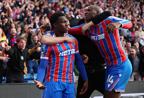 Crystal Palace vs Liverpool Review: Eddie Nketiah celebrates his goal with his teammates during the Premier League match between Crystal Palace and Liverpool at Selhurst Park on September 27, 2025.