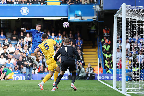 Chelsea vs Brighton Review: Enzo Fernandez scores during the Premier League match between Chelsea and Brighton at Stamford Bridge on September 27, 2025.