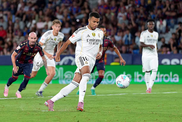 Levante vs Real Madrid Review: Kylian Mbappe scores his first goal of the game from the penalty spot during the La Liga match between Levante and Real Madrid at the Estadi Ciutat de València on September 23, 2025.