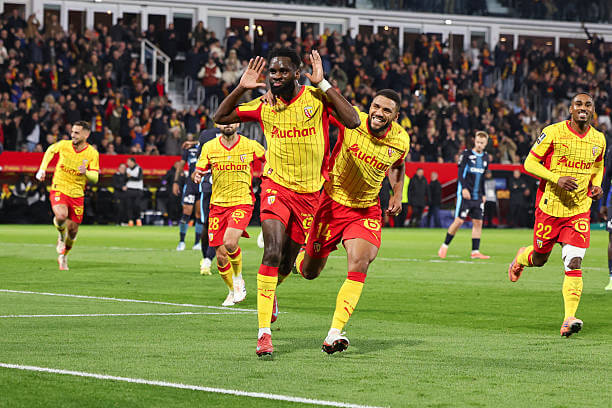 Ligue 1 Roundup, Matchday 9: Odsonne Edouard celebrates his goal during the Ligue 1 McDonald's match between RC Lens and Marseille at Stade Bollaert-Delelis on October 25, 2025.