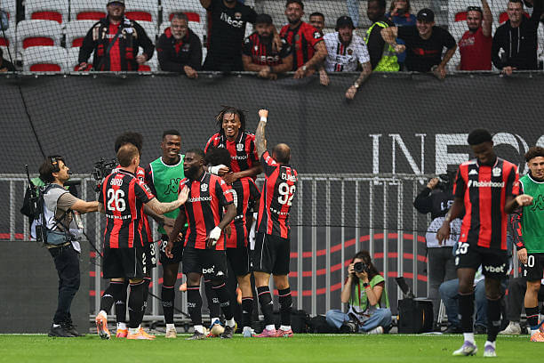 Ligue 1 Roundup, Matchday 8: OGC Nice players celebrate during the Ligue 1 match between OGC Nice and Lyon at the Allianz Riviera Stadium on October 18, 2025.