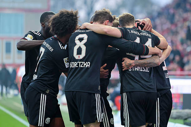 Bundesliga Roundup, Matchday 10: Bayern Munich players celebrate during the Bundesliga match between Union Berlin and Bayern Munich at Stadion An der Alten Försterei on November 8, 2025.