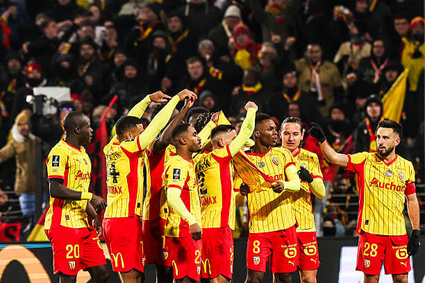 Ligue 1 Roundup, Matchday 13: Lens players celebrate during the Ligue 1 match between Lens and Strasbourg at Stade Bollaert-Delelis on November 22, 2025.