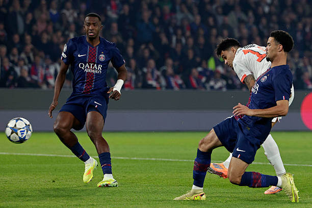 PSG vs Bayern Munich Review: Luis Diaz scores his first goal of the game during the UEFA Champions League 2025/26 League Phase MD4 match between PSG and FC Bayern Munich at Parc des Princes on November 4, 2025.