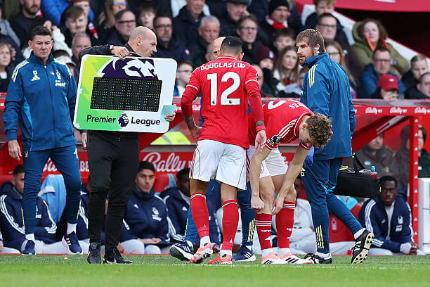 Nottingham Forest vs Manchester United: Douglas Luiz is substituted off after going down with an injury during the Premier League match between Nottingham Forest and Manchester United at the City Ground on November 01, 2025.