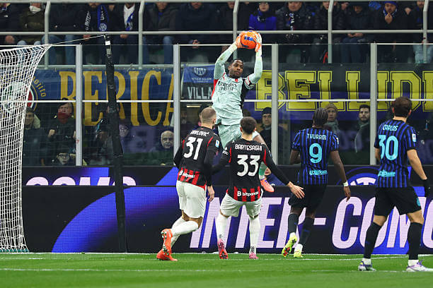 Inter vs AC Milan Review: Mike Maignan in action during the Serie A match between Inter and AC Milan at the Giuseppe Meazza on November 23, 2025.