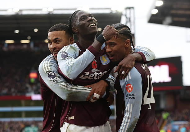 Premier League Roundup, Matchday 11: Aston Villa players celebrate during the Premier League match between Aston Villa and Bournemouth at Villa Park on November 09, 2025.