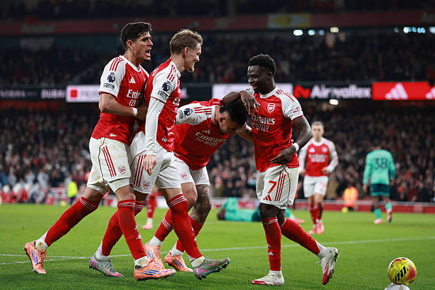 Arsenal vs Wolves Review: Arsenal players celebrate during the Premier League match between Arsenal and Wolves at the Emirates Stadium on December 13, 2025.