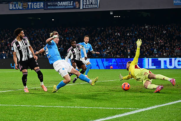 Napoli vs Juventus Review: Rasmus Hojlund scores his first goal of the game during the Serie A match between Napoli and Juventus at the Stadio Diego Armando Maradona on December 07, 2025.