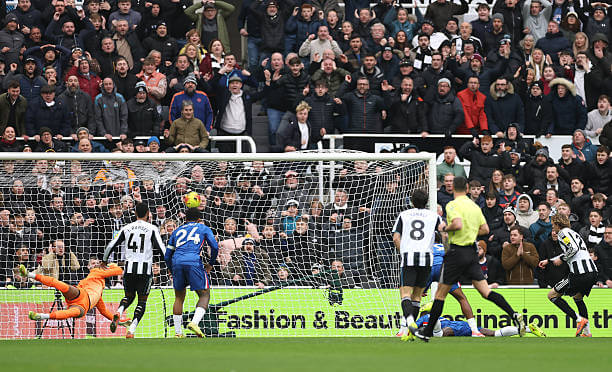 Newcastle vs Chelsea Review: Nick Woltemade scores his first goal of the game during the Premier League match between Newcastle and Chelsea at St James' Park on December 20, 2025.