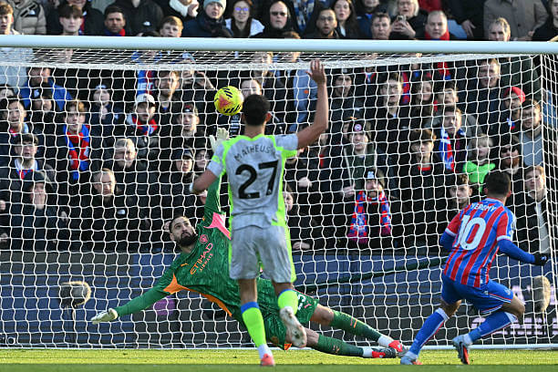 Crystal Palace vs Manchester City Review: Yeremy Pino misses a chance during the Premier League match between Crystal Palace and Manchester City at Selhurst Park on December 14, 2025.
