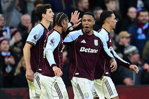 Premier League Roundup, Matchday 13: Aston Villa players celebrate during the Premier League match between Aston Villa and Wolves at Villa Park on November 30, 2025.