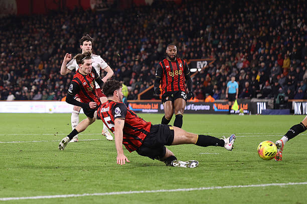 Bournemouth vs Arsenal Review: Declan Rice scores his first goal of the game during the Premier League match between Bournemouth and Arsenal at the Vitality Stadium on January 03, 2026.
